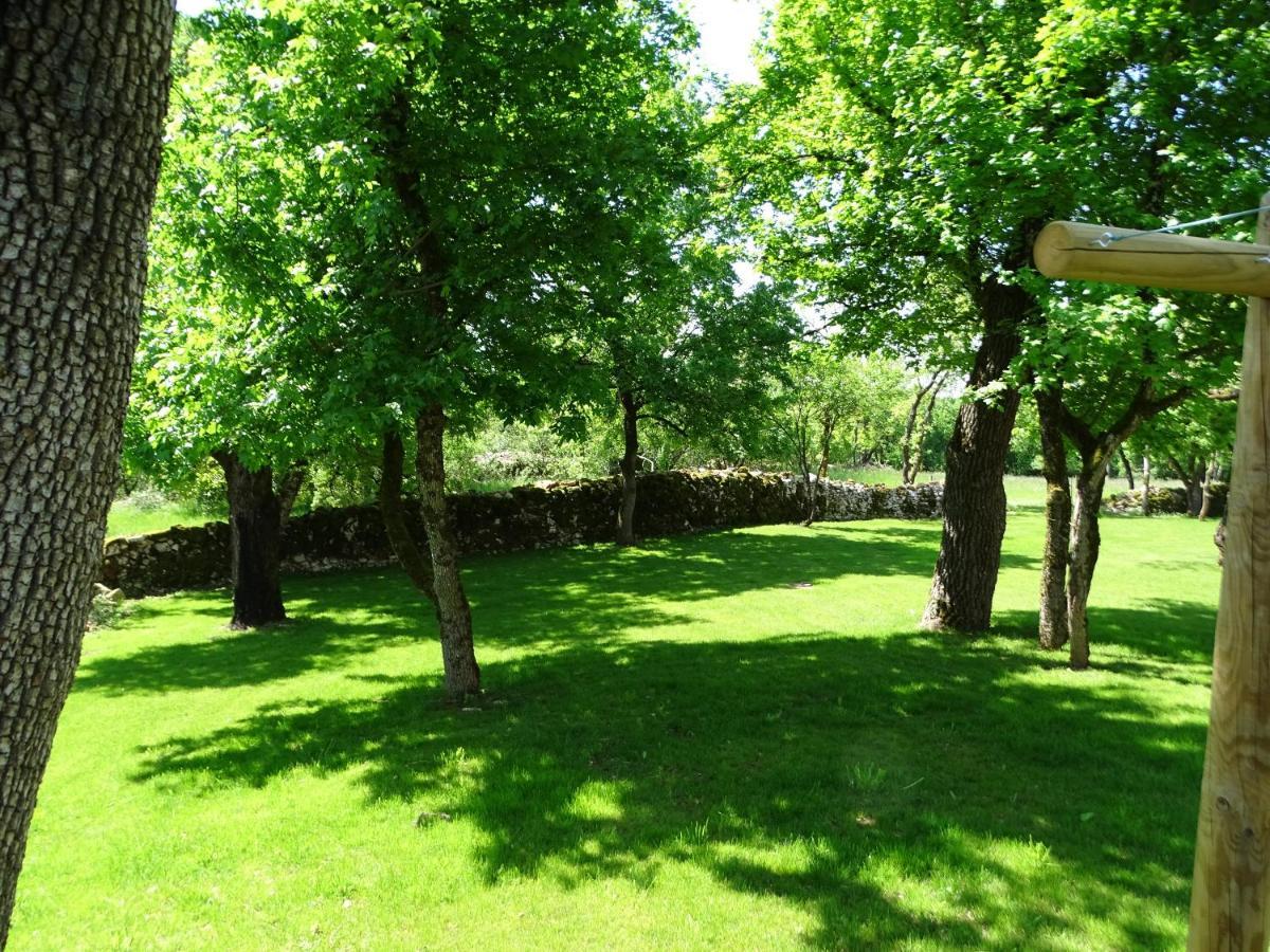 Les Enclos Secrets Livernon ภายนอก รูปภาพ