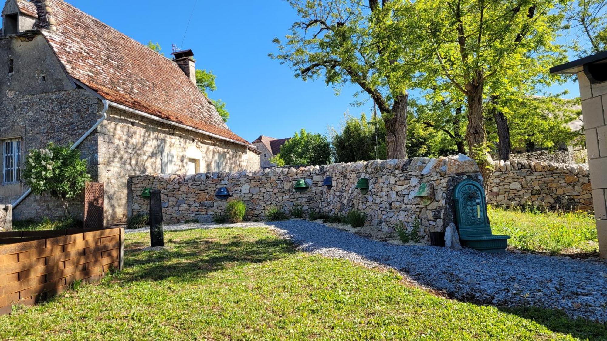 Les Enclos Secrets Livernon ภายนอก รูปภาพ